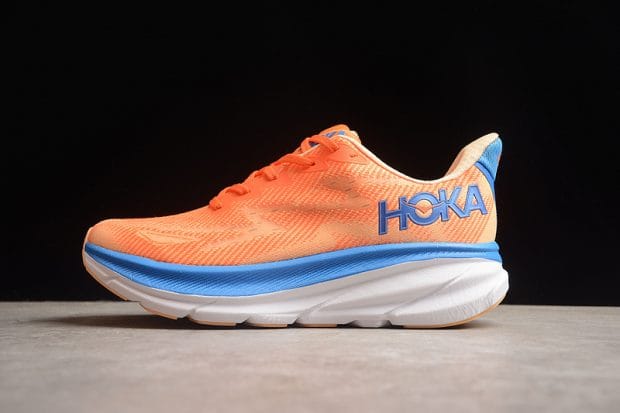 Hoka Clifton 9