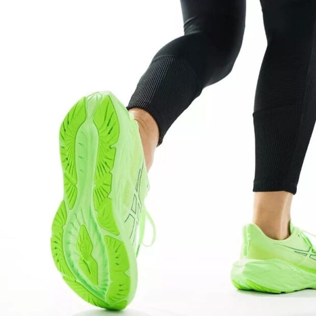 Asics Nova Blast 4 - Image 4